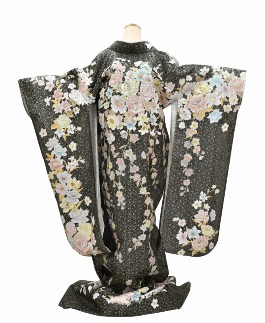 結婚式の色打掛・花嫁用着物|黒×金のオーガンジー地にバラ